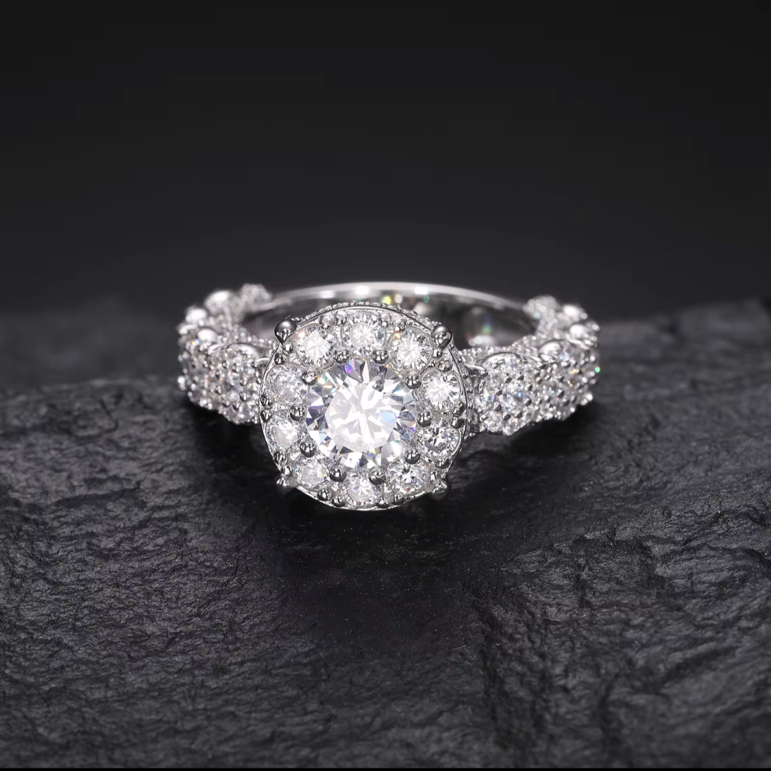 Sparkling White Gold VVS1 Moissanite Ring