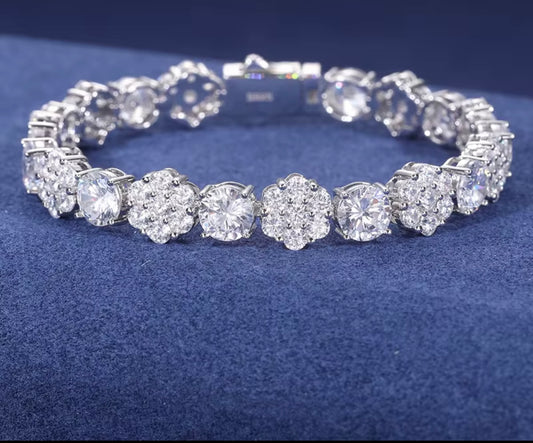 10mm S925 Sterling Silver Cluster Flower VVS1 Moissanite Tennis Bracelet