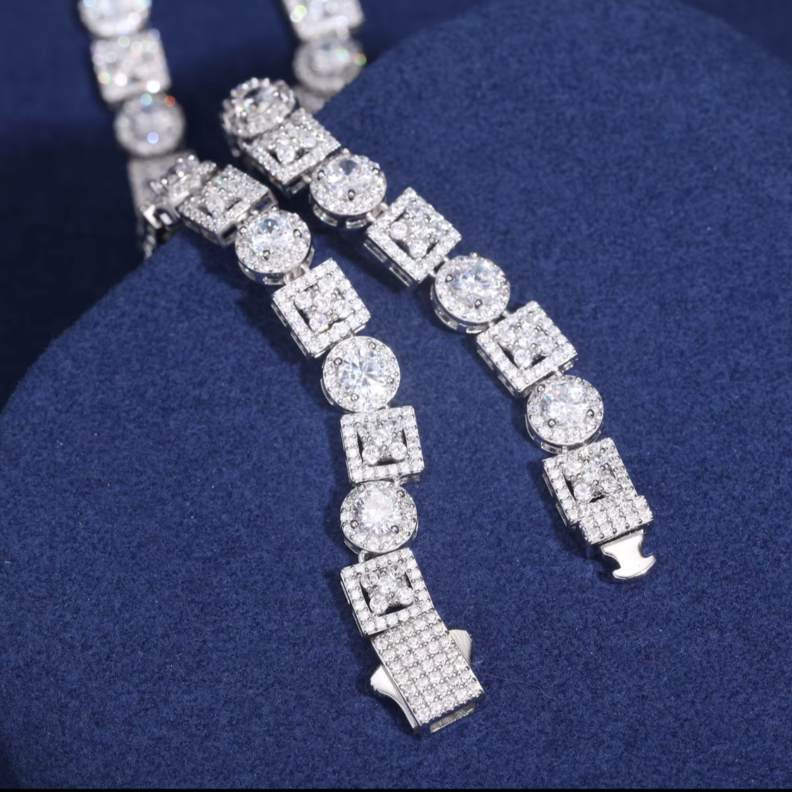 8mm S925 VVS Moissanite Halo Four LeafClover Tennis Chain