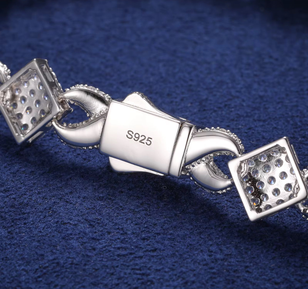 VVS Moissanite Square Infinity Link